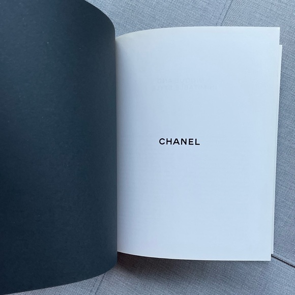 Chanel Vintage Deluxe Watch Book/Catalogue - Picture 8 of 11